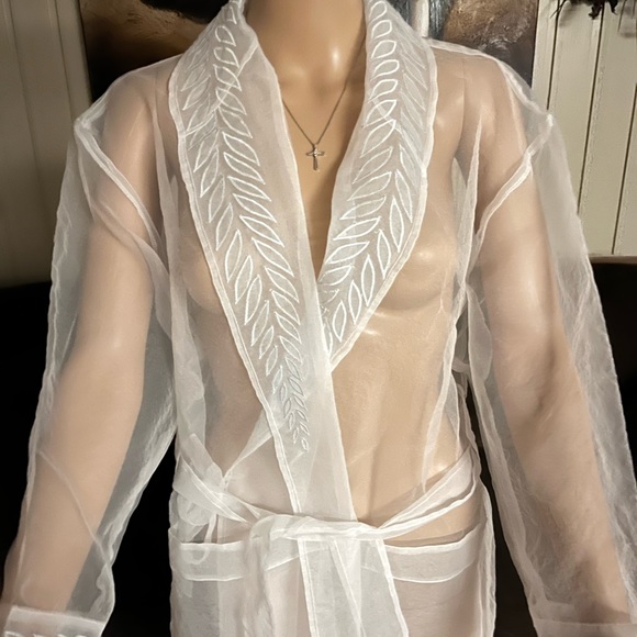 Inner Self~Women Size Small Sheer Robe - Picture 7 of 9